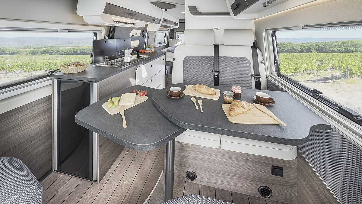 zur VANTourer Modellübersicht Blick in den VANTourer Kastenwagen 630 L